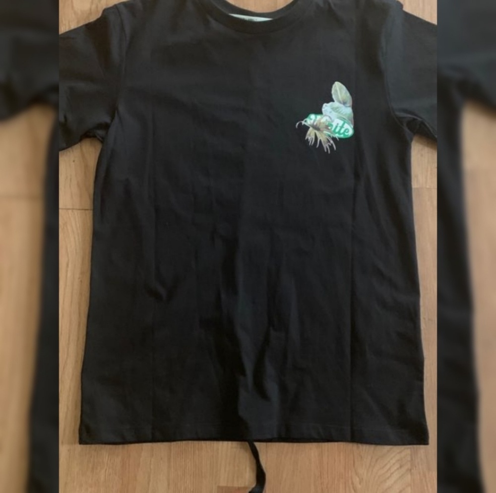 Off-white T-Shirt  Medium